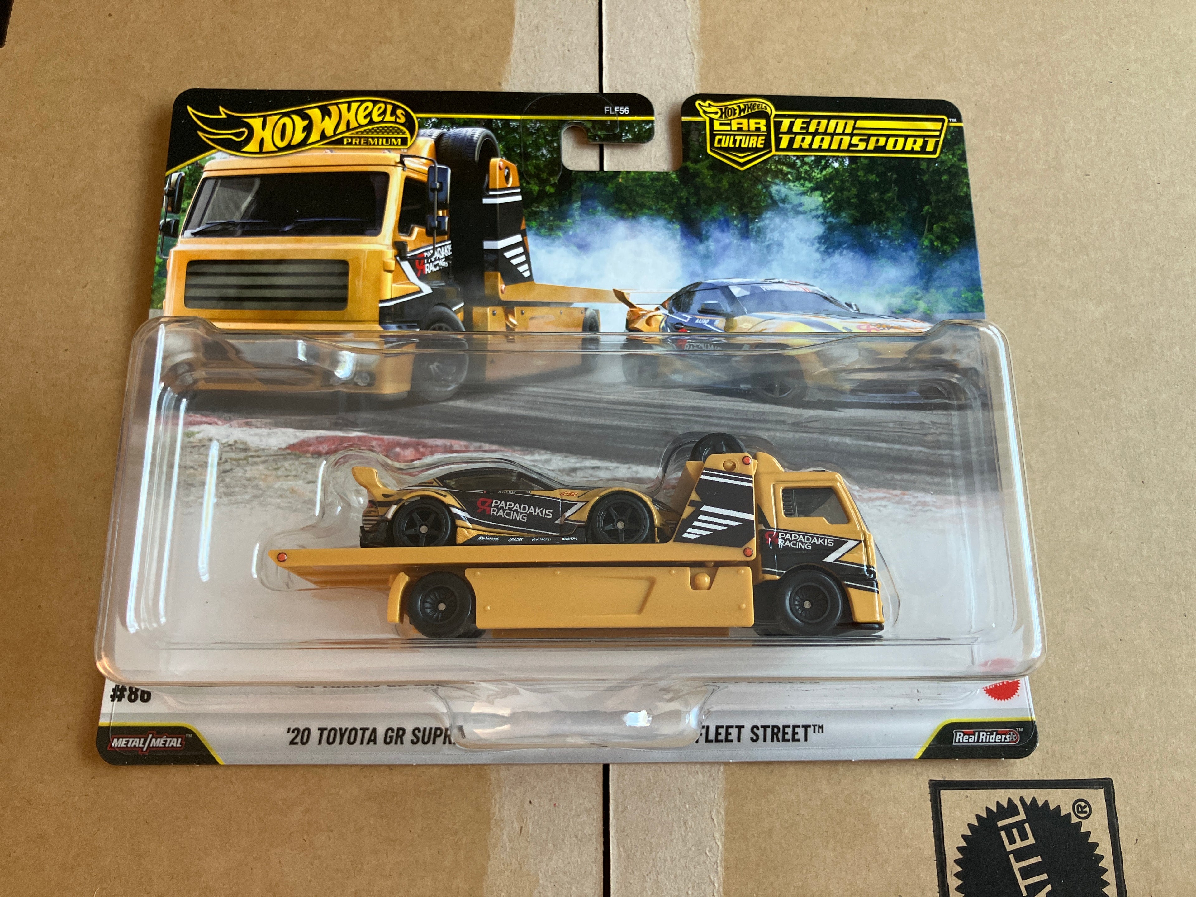 Hot Wheels Premium 2026 - ‘20 Toyota Supra GR - Fleet Street - Team Transport